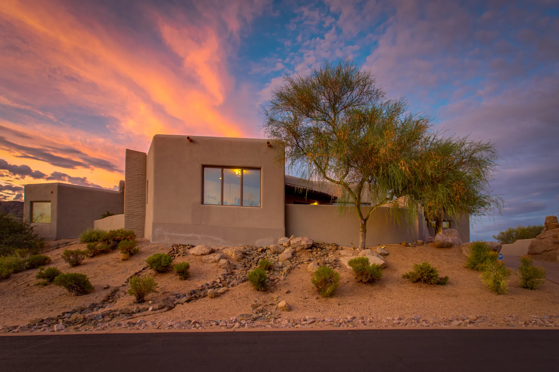 Desert home at sunset in North Scottsdale